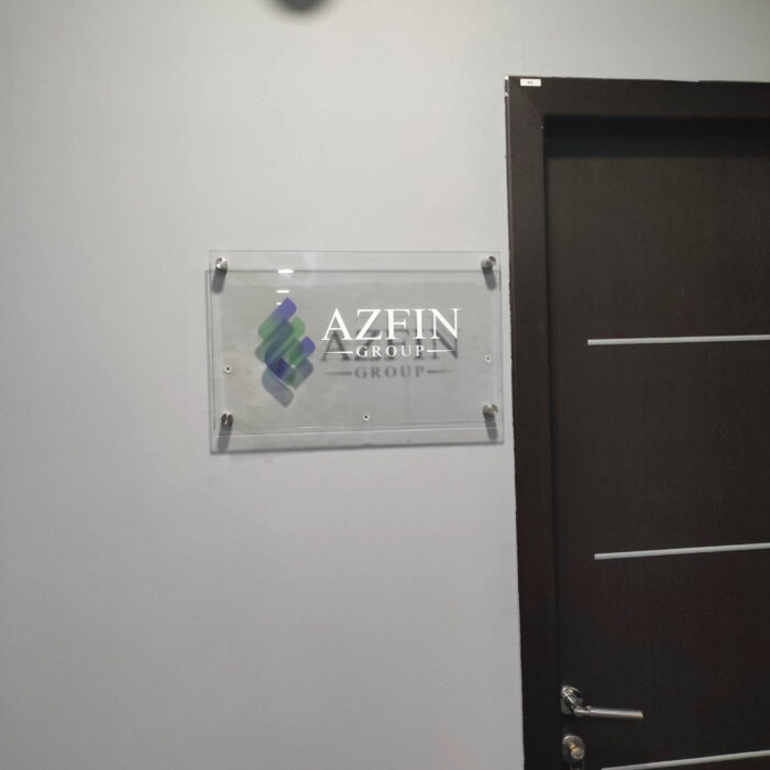 qapı lövhəsi, şüşə lövhə